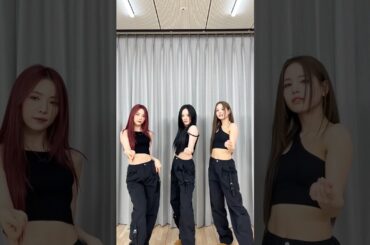 みんなも 「RISE UP」 Dance Practiceを見て踊ってみてね💃 #MAKO #RIO #MAYA#NiziU #ニジュー #니쥬 #WithU