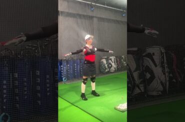 フィッティング中の塩川菜摘の様子をお届け👀✨フィッティングの様子はリンクから🔗#golf #ゴルフ#ゴルフ女子#ゴルフ初心者#ゴルフ練習#セントフォースゴルフクラブ#塩川菜摘