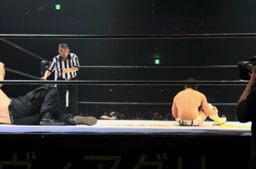 MAOのみちのくドライバーを上野勇希がかわすと力で持ち上げて後ろに投げ捨てた上で頭を叩きつける DDT「WRESTLE PETER PAN 2024」2024年7月21日