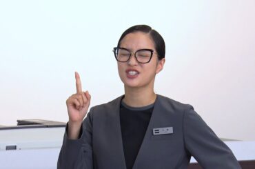 広瀬すず、中居正広とお茶目な演技合戦！？CMメイキング&インタビュー映像も公開　SoftBank新TVCM「ペイトク店長ソフトバンクショップ」篇