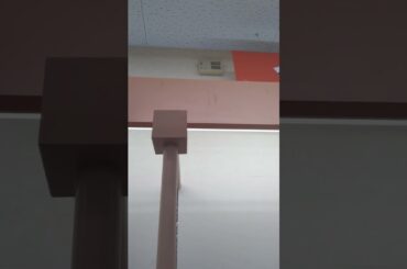 某衣服やで見つけたファミマの音