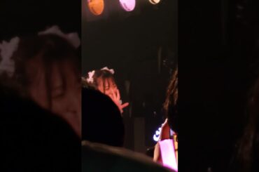 手を振る松田美里ちゃん #wasuta #わーすた