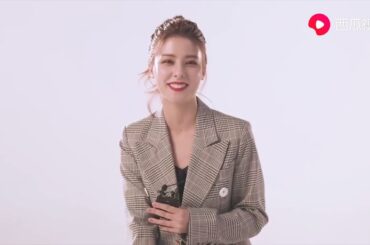 日本女演员藤井美菜的职业装造型，口红颜色恰到好处，淡妆很养眼