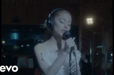 Ariana Grande - we can’t be friends (wait for your love) (live version)