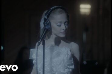 Ariana Grande - imperfect for you (live version)