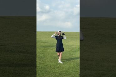 佐々木もよこ、ショットがうまくいって大喜びでピース✌✨#golf #ゴルフ#ゴルフ女子#ゴルフ初心者#ゴルフ練習#セントフォースゴルフクラブ#オフショット#佐々木もよこ