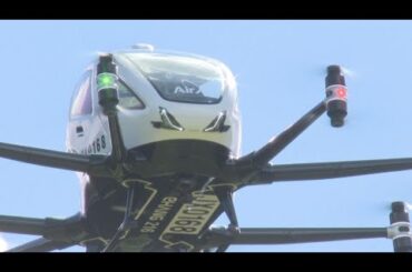 注目の「空飛ぶクルマ」デモフライト　気になる機内は…記者「意外と広い。快適」　実用化目指し許認可手続き中