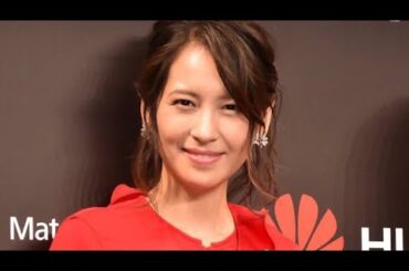 青木裕子、夫・矢部浩之の『ナイナイ歌謡祭』“お札”じっと眺める息子に「シュール！」反響　「パパのアクスタ」も紹介