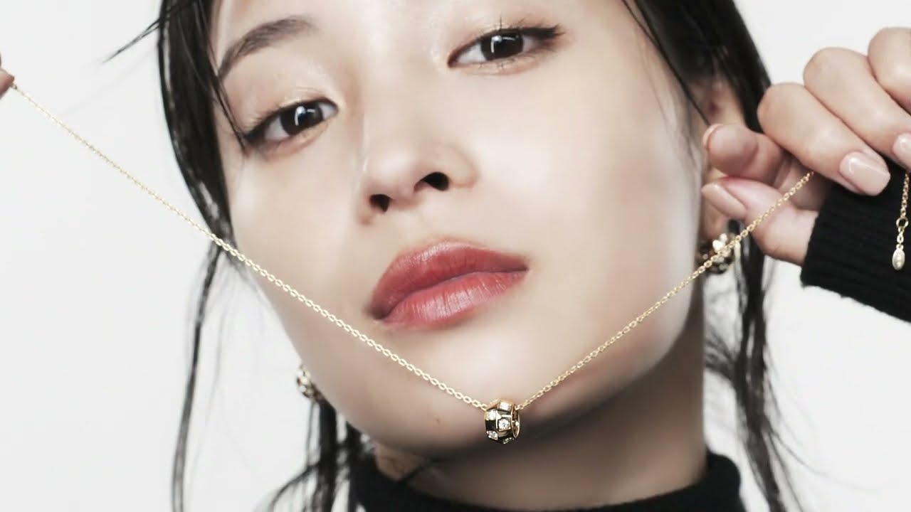 広瀬すず、「ルイ・ヴィトン」のアイデンティティをまとう| ELLE Japan 広瀬すず、「ルイ・ヴィトン」のアイデンティティをまとう| ELLE Japan