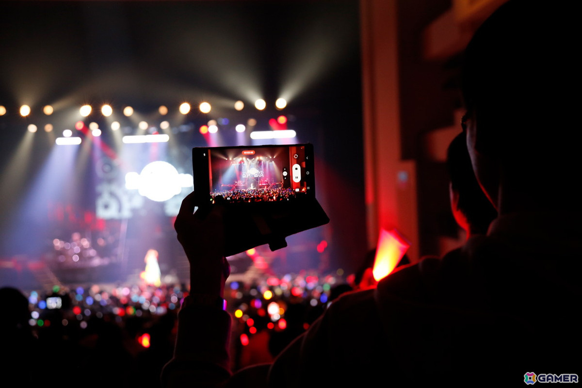 「STEINS;GATE 15th LIVE - ONE WORLD -」レポート!宮野真守さん、花澤香菜さん、今井麻美さんらラボメン声優陣がほぼ勢ぞろいして作中の名台詞を披露の画像