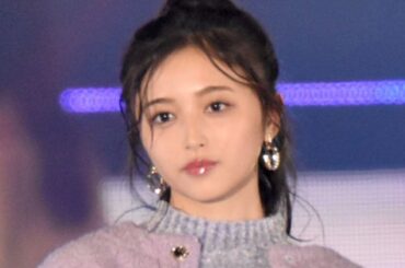 【GirlsAward】乃木坂46井上和、ミニ丈スカートから美脚披露　フェミニンな魅力放つ | ORICON NEWS