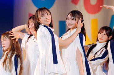 「ひなたフェス2024」を開催した日向坂46。中央左は正源司陽子、右は藤嶌果歩　撮影／上山陽介