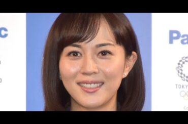 B1- 比嘉愛未、初CA役のオフショット公開 “まるで本物?”の制服姿に反響「はまり過ぎ」「この便に乗りたい」