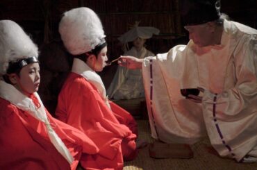 諏訪大社の秘儀、75頭の鹿の首・生き神とされた少年／ドキュメンタリー映画『鹿の国』特報