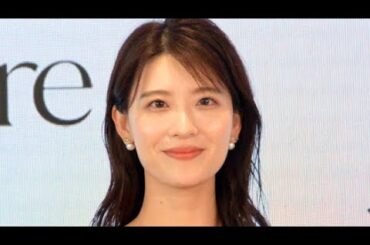 郡司恭子アナ、太もものぞく“ミニ”コーデ「レアな気がしてうれしい」「大人の色気半端ない」