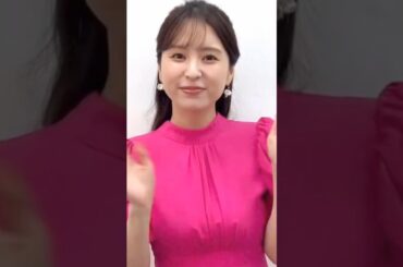 #女性アナウンサー  テレ東:角谷暁子が衣装引っ張り悩殺アピール⁉️