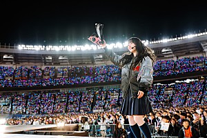 櫻坂46、躍進した2024年の集大成を魅せたグループ4周年ライブでZOZOマリン史上最大となる72,000人を動員 | Daily News - Billboard JAPAN