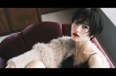 B1- 若月佑美、クールで洗練された姿&愛らしさを両立 初のカレンダー発売へ