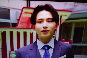 「届けたい歌」にじ：ブンレッド／範道大也（井内悠陽）、ブンブルー／鳴田射士郎（葉山侑樹）、ブンピンク／志布戸未来（鈴木美羽）、ブンブラック／阿久瀬錠（齋藤璃佑）、ブンオレンジ／振騎玄蕃（相馬 理）　