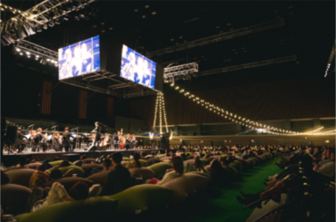 JPOPヒット曲を寝そべって聴くオーケストラ「CHILL CLASSIC CONCERT」 - 横浜LOVE WALKER