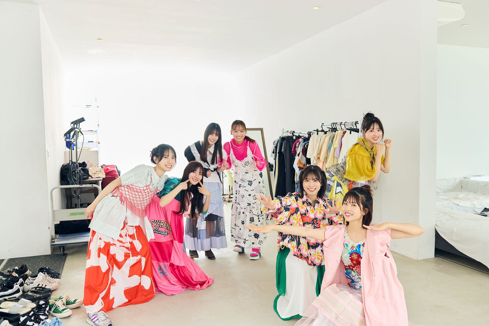 日向坂46二期生(金村美玖 、 河田陽菜 、 小坂菜緒 、 富田鈴花 、 丹生明里 、 濱岸ひより 、 松田好花)