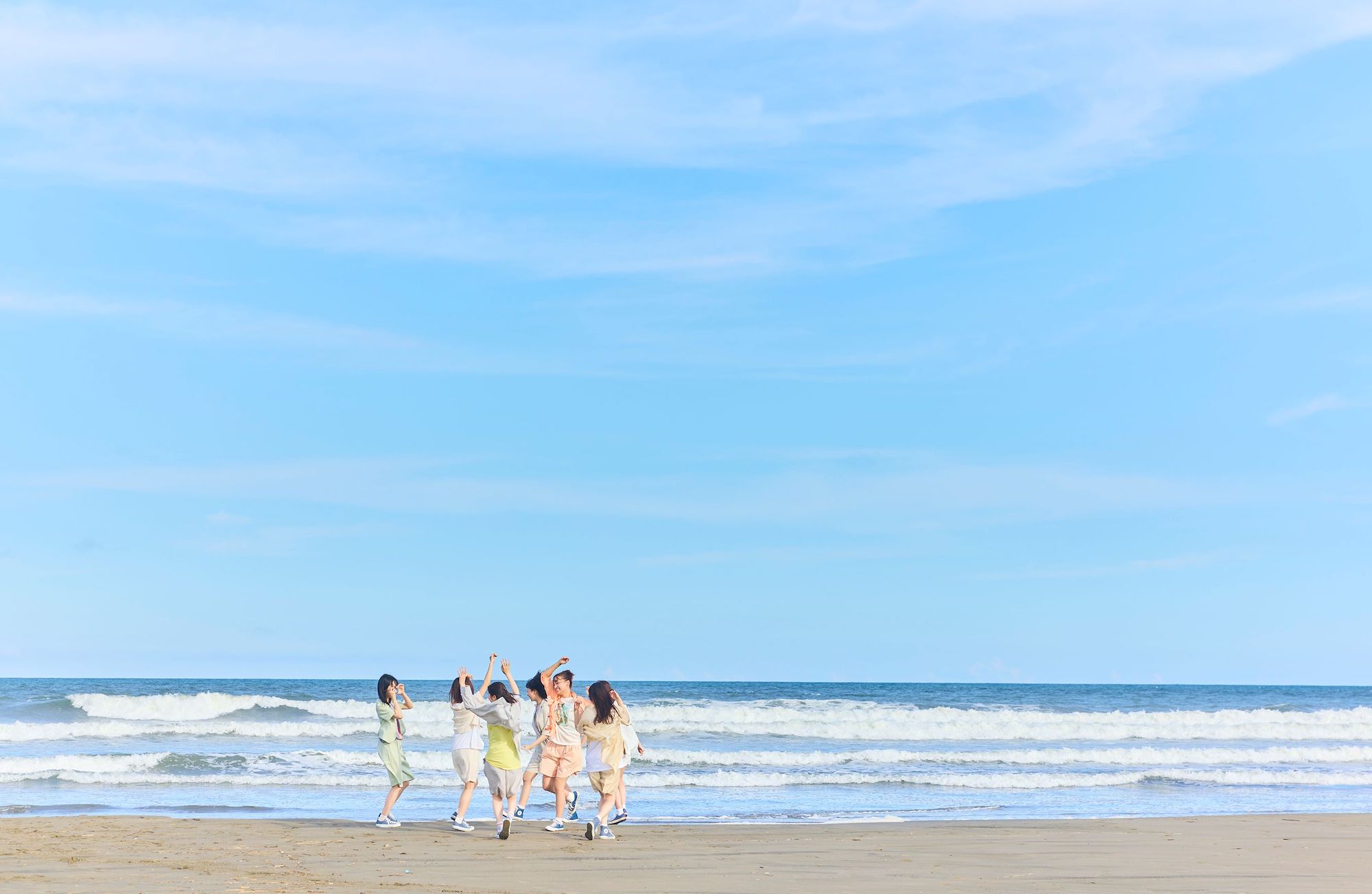 日向坂46二期生(金村美玖 、 河田陽菜 、 小坂菜緒 、 富田鈴花 、 丹生明里 、 濱岸ひより 、 松田好花)