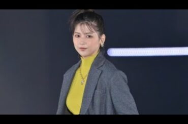 元櫻坂46の渡邉理佐が来年2月末で所属事務所「シードアンドフラワー」を退社することを発表した。/