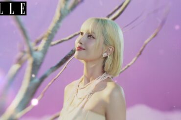 MOMOが誘う「タサキ」のホリデー・ワンダーランド｜ ELLE Japan