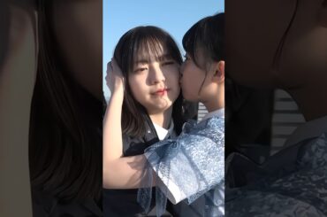 日向坂46 平尾帆夏にキスされる正源司陽子