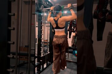 #shorts #筋トレ女子 #ダイエット #懸垂 #懸垂チャレンジ #懸垂女子