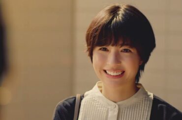 JINS 佐久間由衣 15秒01