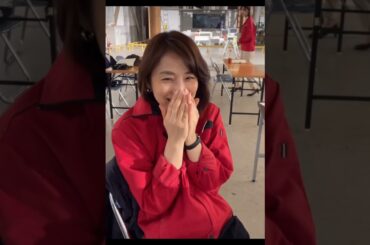 石田ゆり子さんのお茶目な笑顔