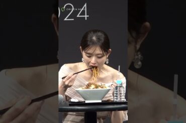 授賞式でラーメンをガチ食いする松村沙友理 #松村沙友理 #shorts