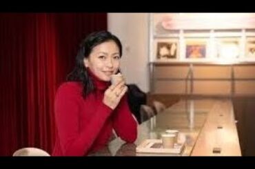 ＜榮倉奈々＞ニットワンピで美スタイル　フレアスカートでエレガントに