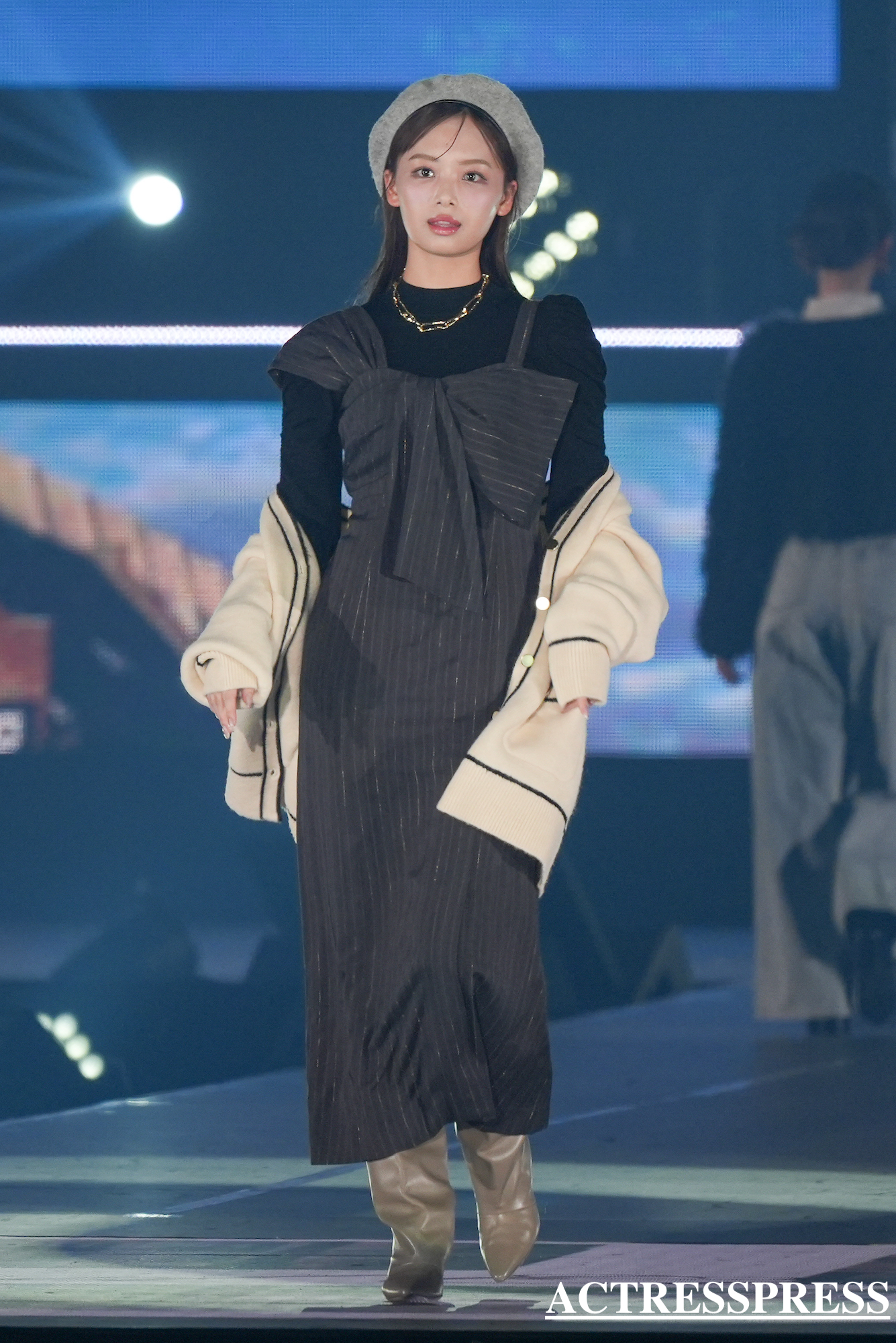 濱岸ひより（日向坂46）2024年10月19日、幕張メッセで開催のRakuten GirlsAward 2024 A/Wにて。(C) 撮影：ACTRESS PRESS編集部 (Photographer: SHUN）