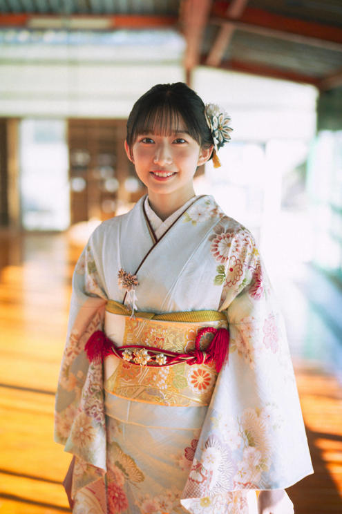 『20±SWEET[トゥエンティ・スウィート] 2025 JANUARY』（東京ニュース通信社刊／撮影：細居幸次郎）