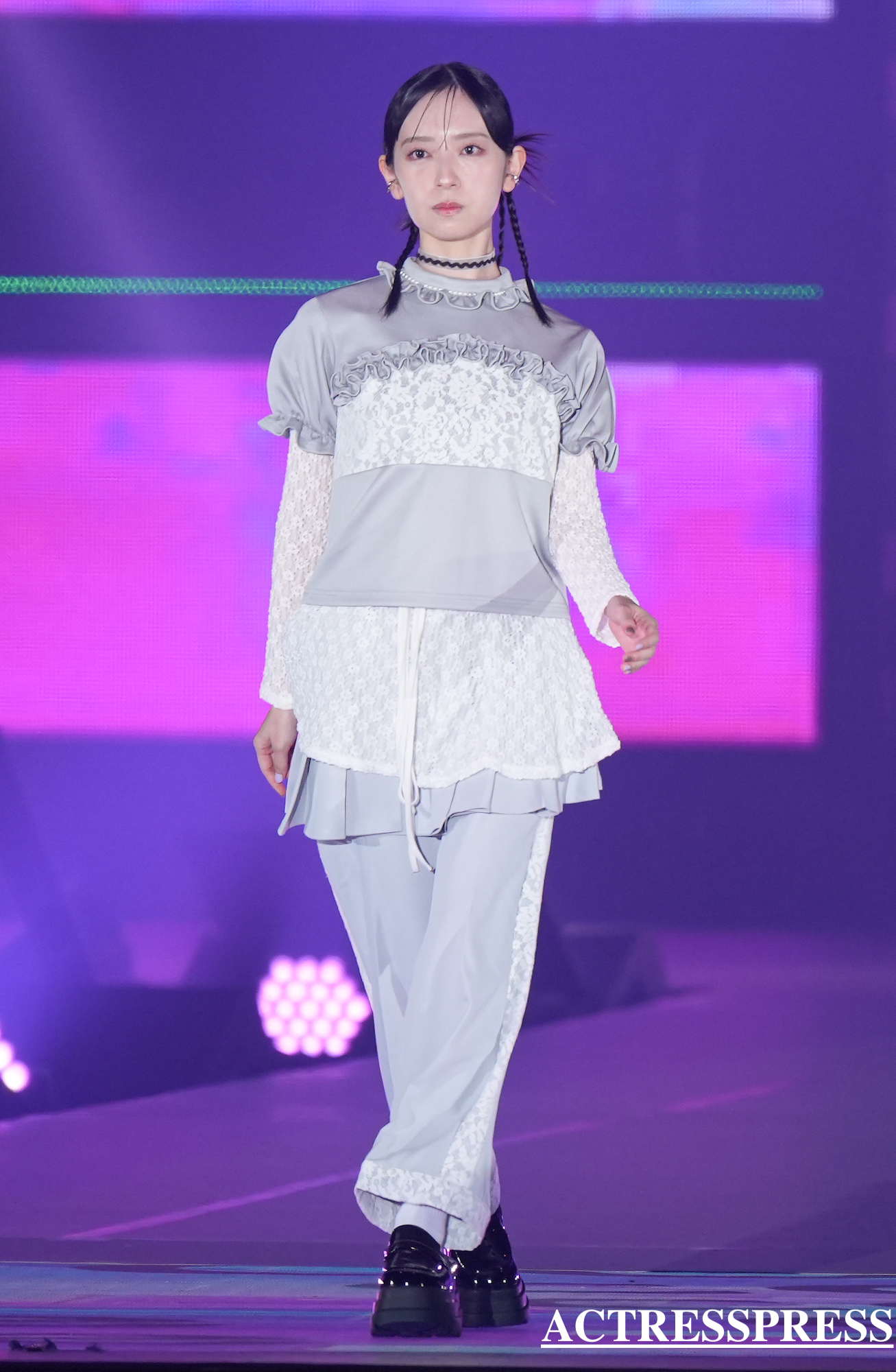 金村美玖（日向坂46）2024年10月19日、幕張メッセで開催のRakuten GirlsAward 2024 A/Wにて。(C) 撮影：ACTRESS PRESS編集部 (Photographer: SHUN）