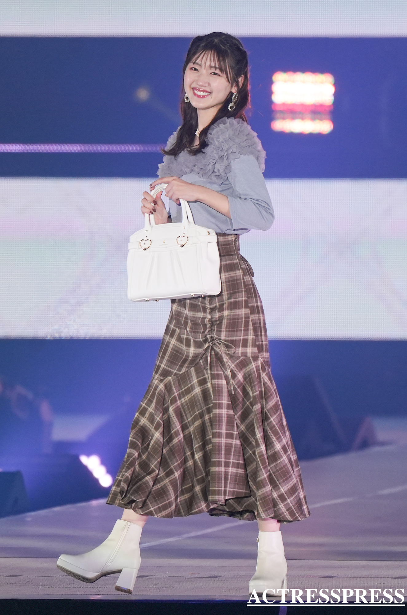 佐々木美玲（日向坂46）2024年10月19日、幕張メッセで開催のRakuten GirlsAward 2024 A/Wにて。(C) 撮影：ACTRESS PRESS編集部 (Photographer: SHUN）