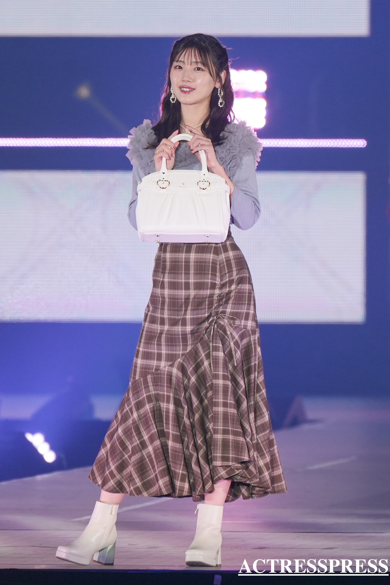 佐々木美玲（日向坂46）2024年10月19日、幕張メッセで開催のRakuten GirlsAward 2024 A/Wにて。(C) 撮影：ACTRESS PRESS編集部 (Photographer: SHUN）