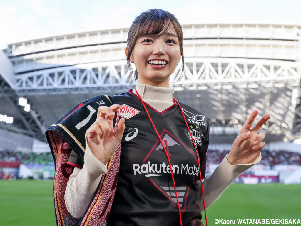 「可愛すぎ」「佐々木大樹のモノマネ?」神戸“優勝の女神”の乃木坂46五百城茉央さんがオフショット公開 - ゲキサカ