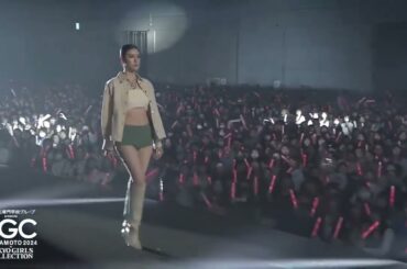 模特三吉彩花走秀现场，造型热辣太敢穿了