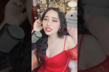 em vô tư đem hết chân thành trong cơn mưa đổi lấy giá lạnh