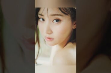 永尾まりやさん　ランジェリー姿で美ボディ披露　デジタル写真集「汗ばむ女社長