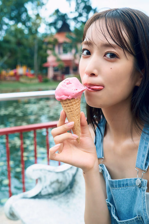 『日向坂46・佐々木久美1st写真集　※タイトル未定』（撮影：藤原宏）