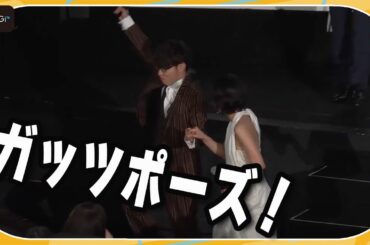 “アンドレ”豊永利行、“オスカル”沢城みゆきをエスコートしガッツポーズ！　「ベルサイユのばら」公開記念舞台あいさつ