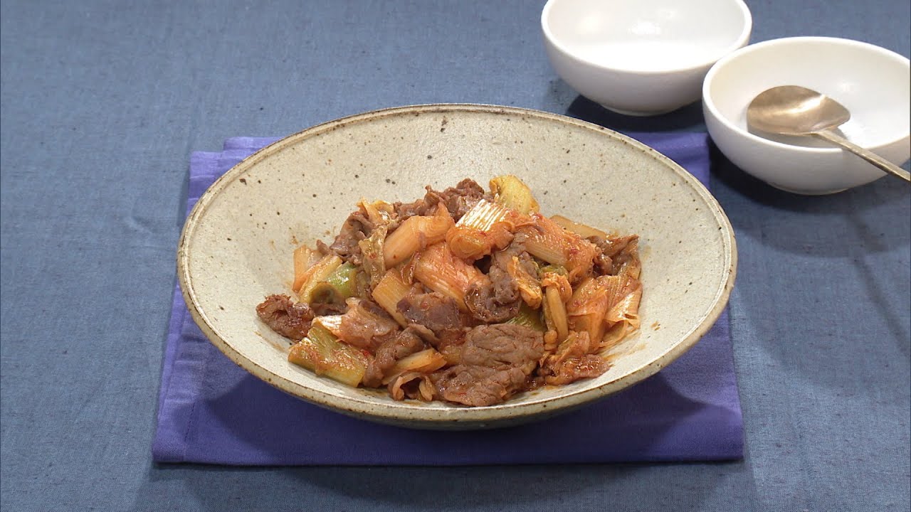 【3分クッキング公式】牛肉とキムチの甘辛煮/ねぎ油 【3分クッキング公式】牛肉とキムチの甘辛煮/ねぎ油