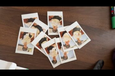 アイドルがデコチェキを描く作業配信