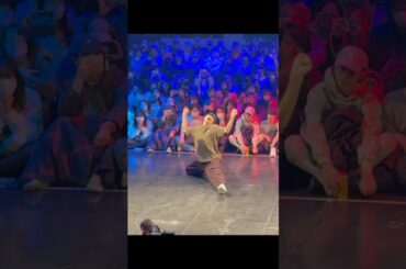 なんなら会場全体も視線冷たかったんだけど。#即興 #アニソンダンスバトル #オタク #高校生 #龍 #来栖りん さん