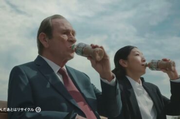 Suntory's Craft Boss CM -トミー・リー・ジョーンズ 安藤サクラ 山本耕史 松尾諭 x サントリー CM クラフトボス 甘くないイタリアーノ「宇宙人ジョーンズ・ある日の会議室」篇