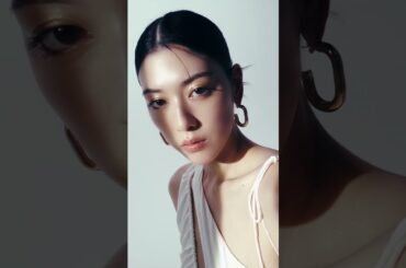 d‘Alba l ダルバ with 三吉彩花 [プレミアム・ヴィーガン、セラムをスプレーする]